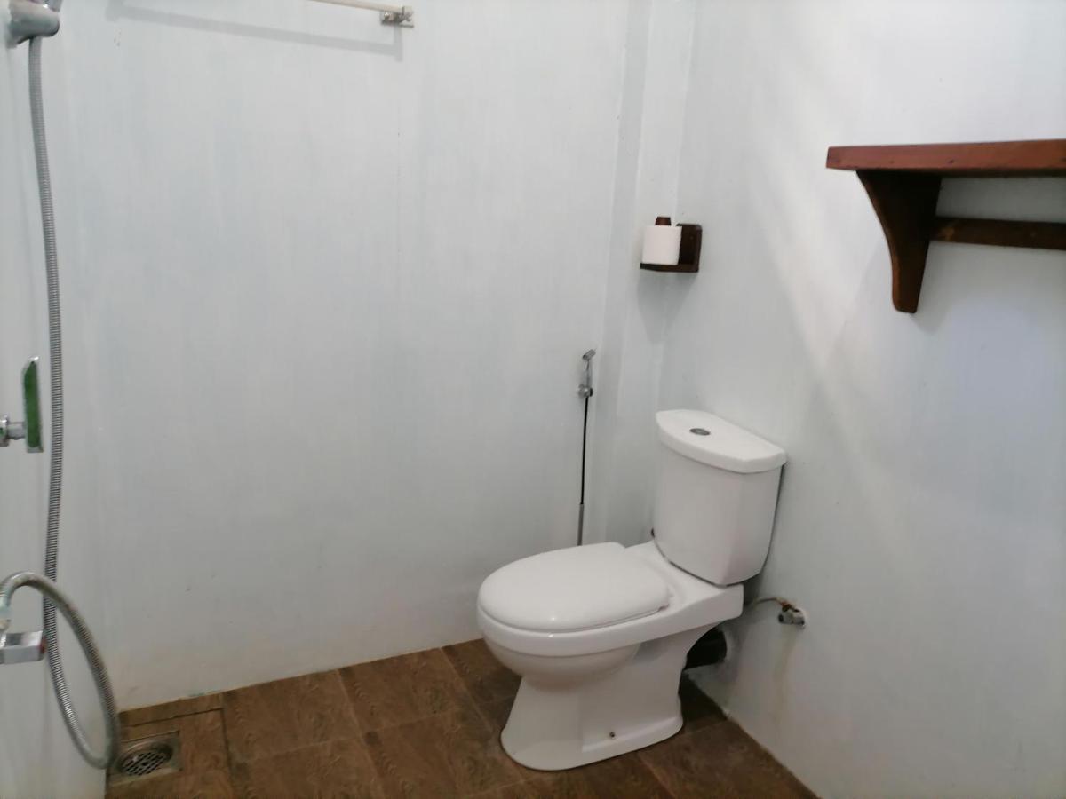 디크웰라 Hiriketiya Hasmal House 아파트 외부 사진