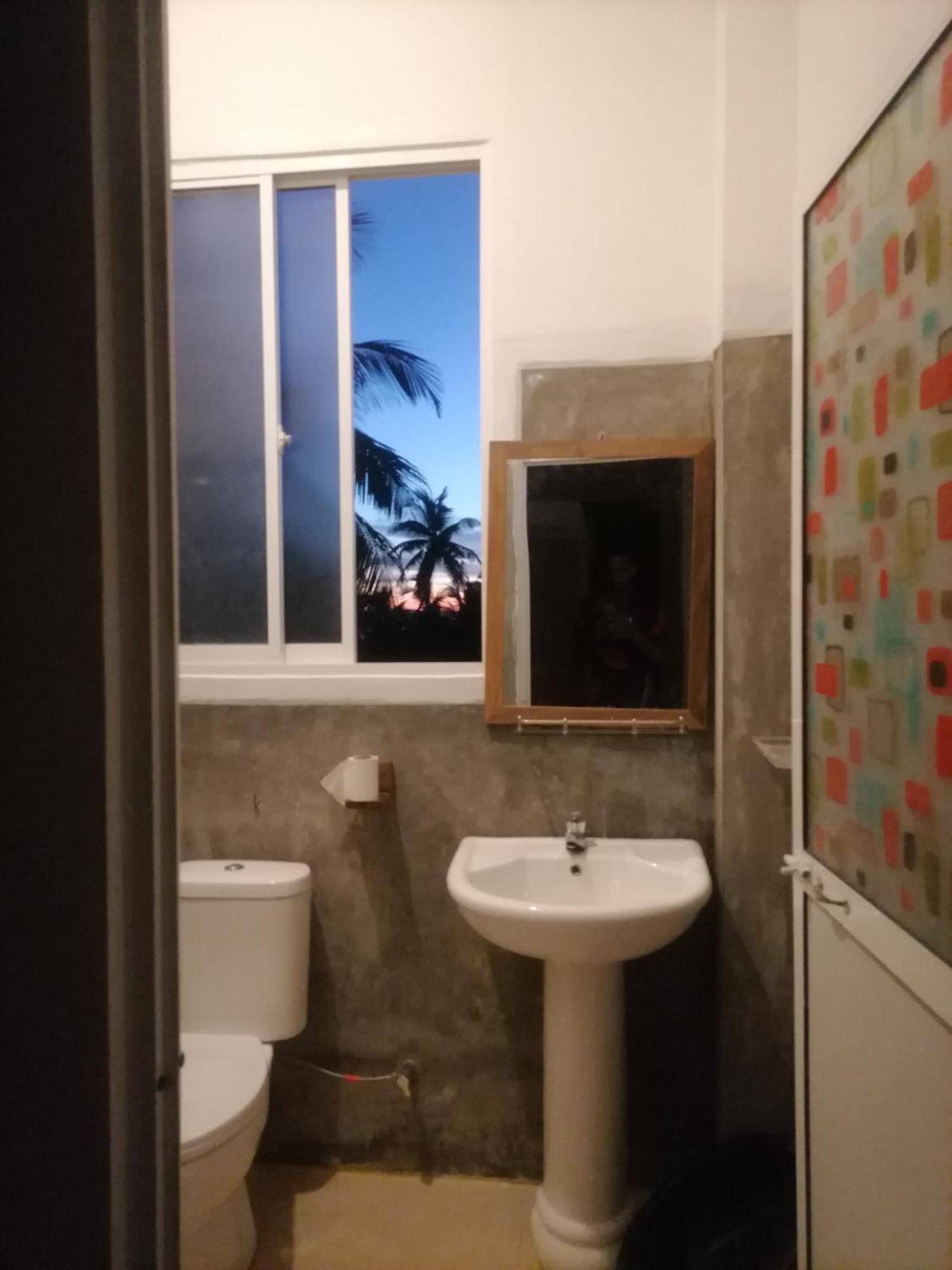 디크웰라 Hiriketiya Hasmal House 아파트 외부 사진