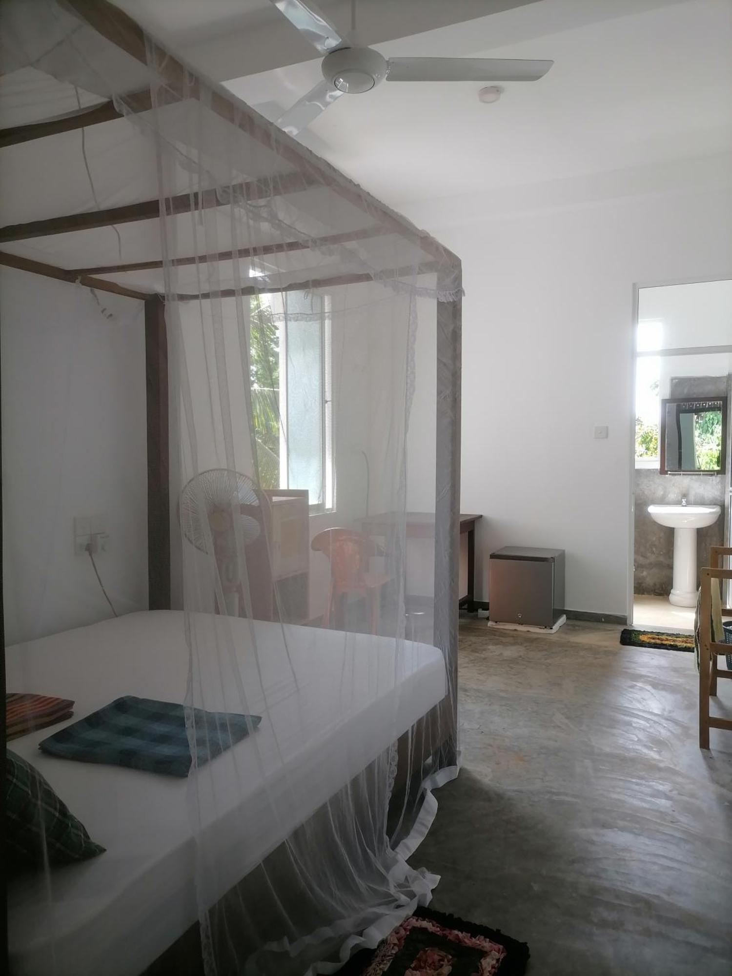 디크웰라 Hiriketiya Hasmal House 아파트 외부 사진